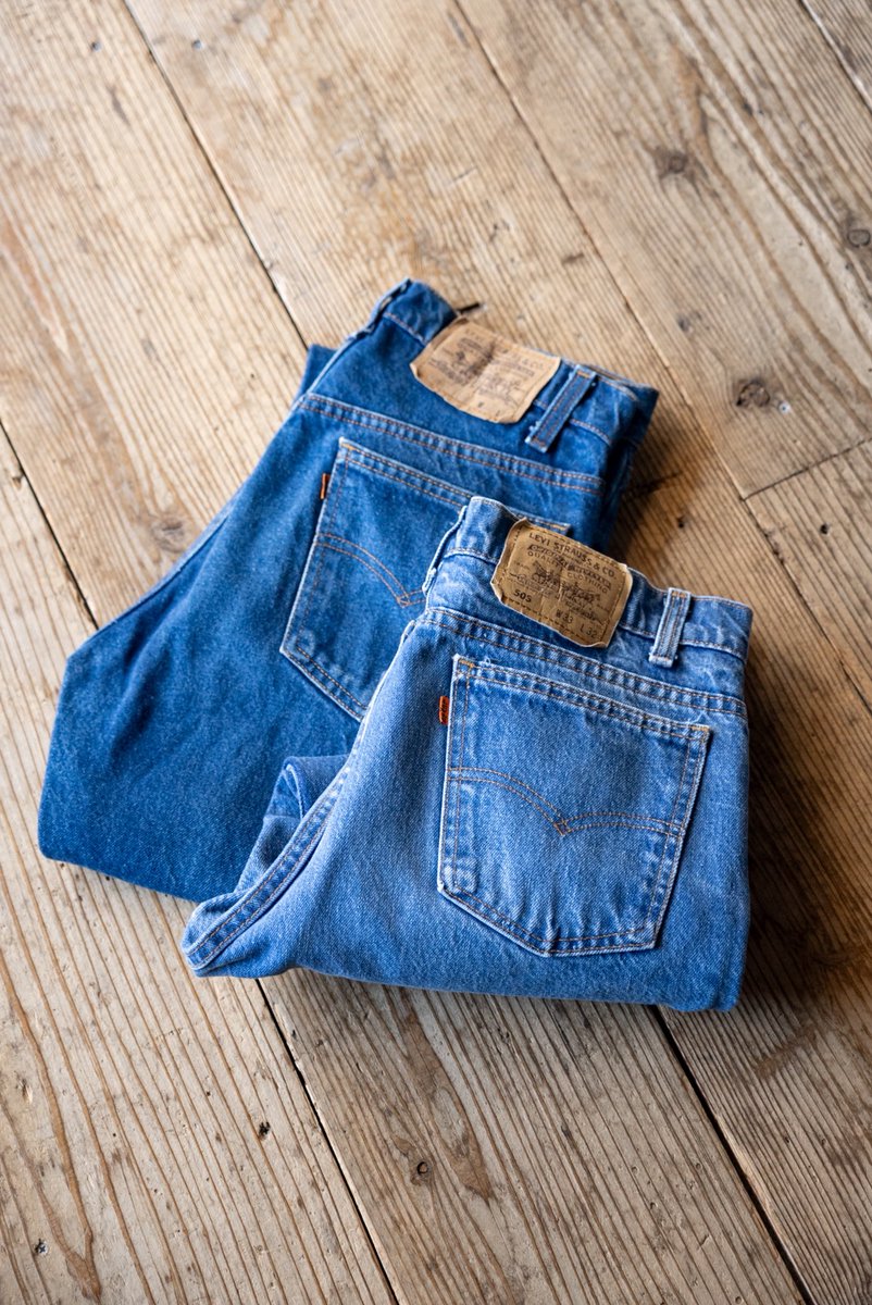 38CLOTHING's tweet photo. Levi’s 505 denim pt usa 
色残りのある良い色合いです。
年中穿ける濃い目はマストで
持っておいてほしいところ
今後の希少性や金額を考えて
ストックにもお勧めです。

それでは本日も皆様のご来店を
心よりお待ちしております。
peace https://t.co/DqbjQ6LbQ3