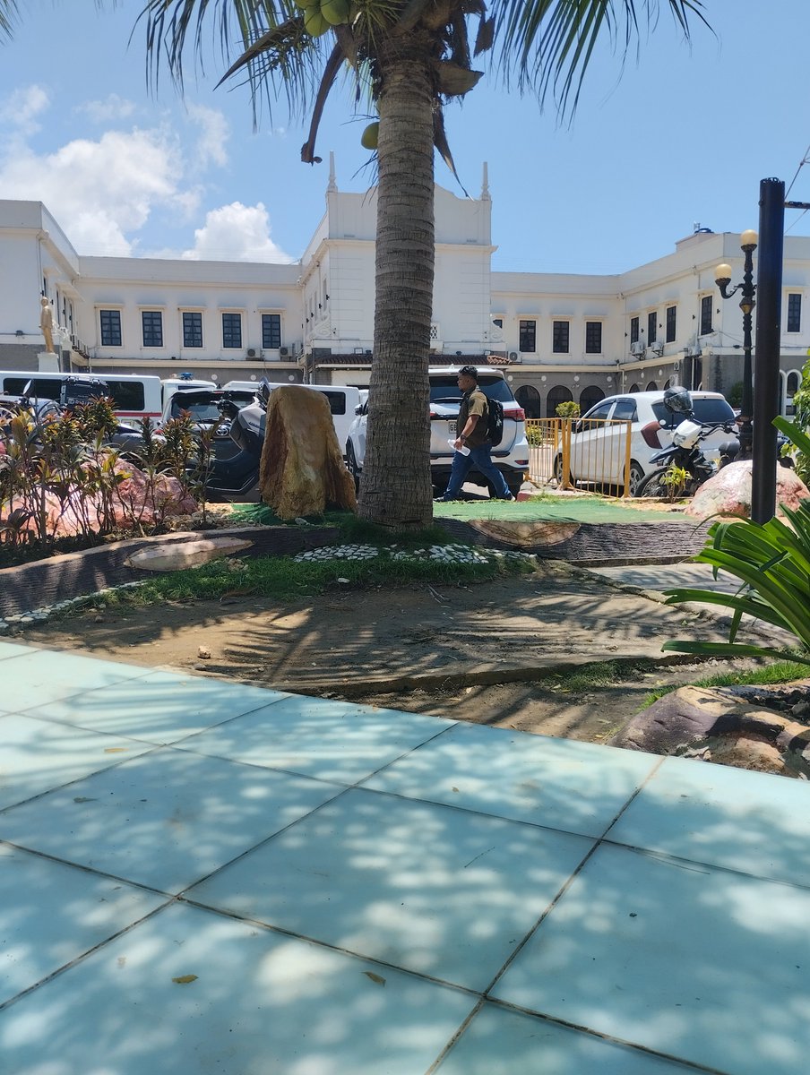 gray_sama03's tweet photo. say maayo mandaue city cebu? dagita ko ninyo bali 3 hours kay perting inita 🤣 https://t.co/RhC7sr5cfg