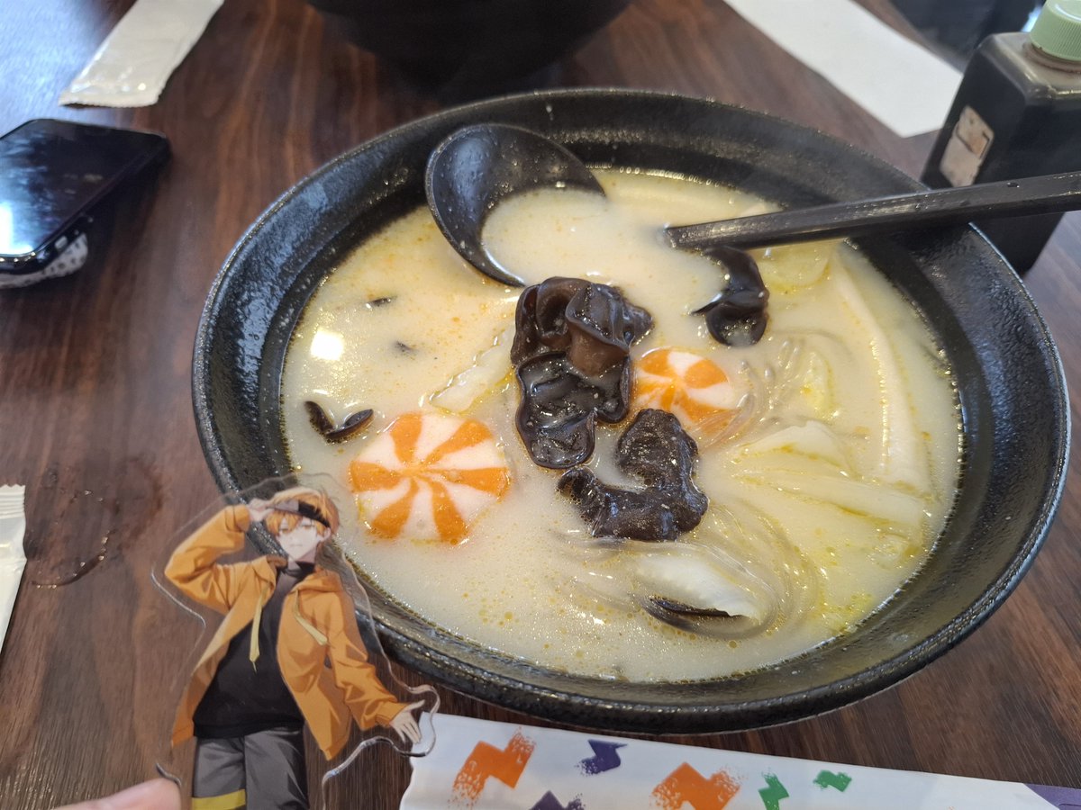 reun_ui3's tweet photo. 流行りの麻辣湯食べてきました
美味しかったよ〜う
#umaくんと https://t.co/52fpMCQqZB