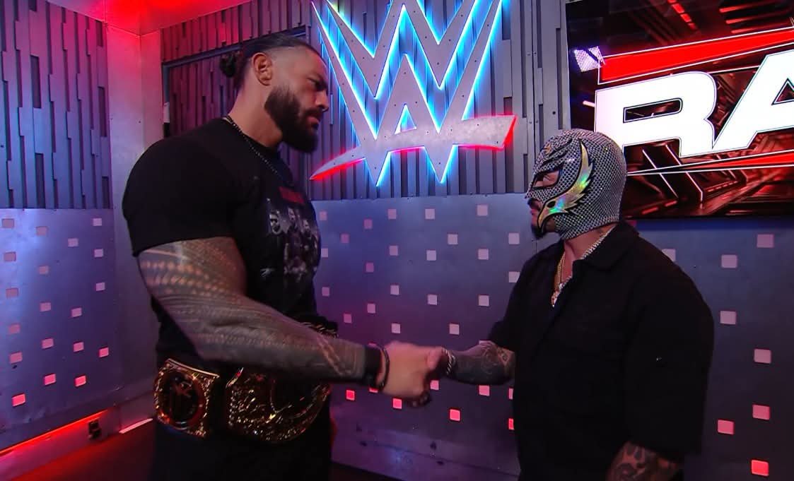 EntreLasCuerdas's tweet photo. El regreso de Becky Lynch, Stephanie Vaquer y Big Cass, ¿y Roman Reigns en Triple A? Un Raw después de SummerSlam estuvo lleno de sorpresas.

#WWE #Wrestling #LuchaLibre #Lucha #MondayNightRaw. https://t.co/7jFTuXQd8z