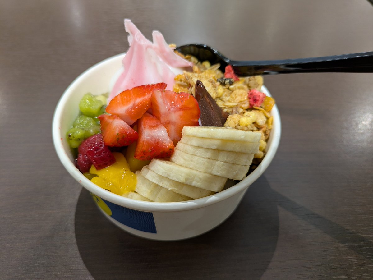 ze_ping4151's tweet photo. 昨日泣く泣く諦めたwwヨアジョン。
イオンに行ったら似たようなお店が出店してた🤭
美味しかった🩷🩷 https://t.co/vKpHTEIQHh