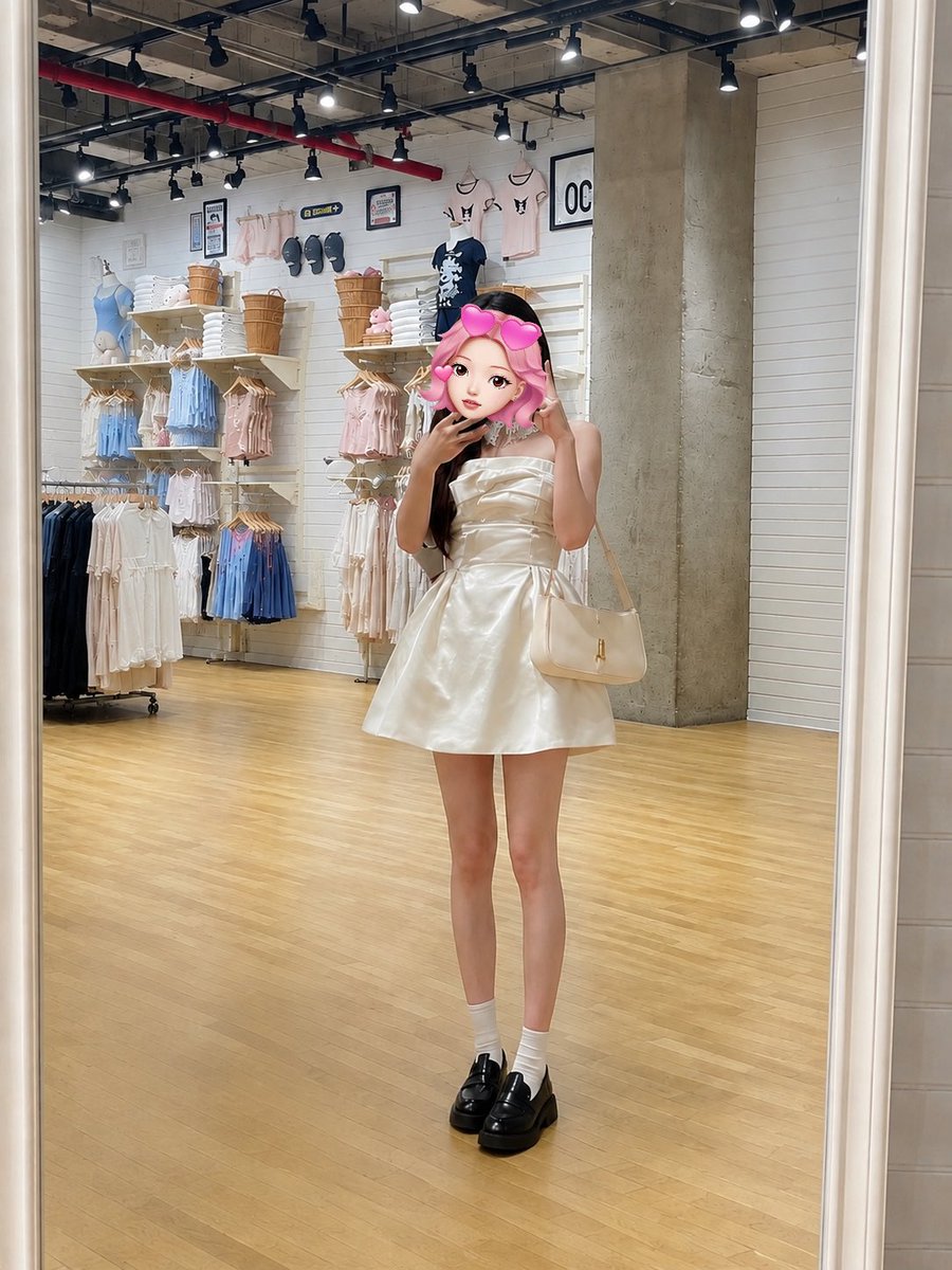 choyi33's tweet photo. 美美出门 #女大学生 https://t.co/wtvy0QDCAR