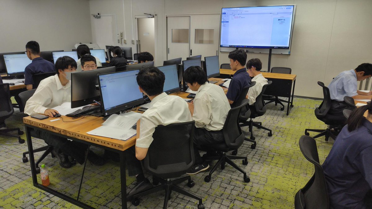 tokyoitkaikei's tweet photo. 7月29日・31日に、高校生向けパソコンセミナーを開催しました！

「Webデザイン制作」と「スマートフォン向けゲームアプリ制作」を通して、作品が形になり、実際に動く楽しさを体験していただきました。

ご参加いただいた皆さん、ありがとうございました！今後のイベントにもぜひご参加ください！ https://t.co/nkU88bbPCB
