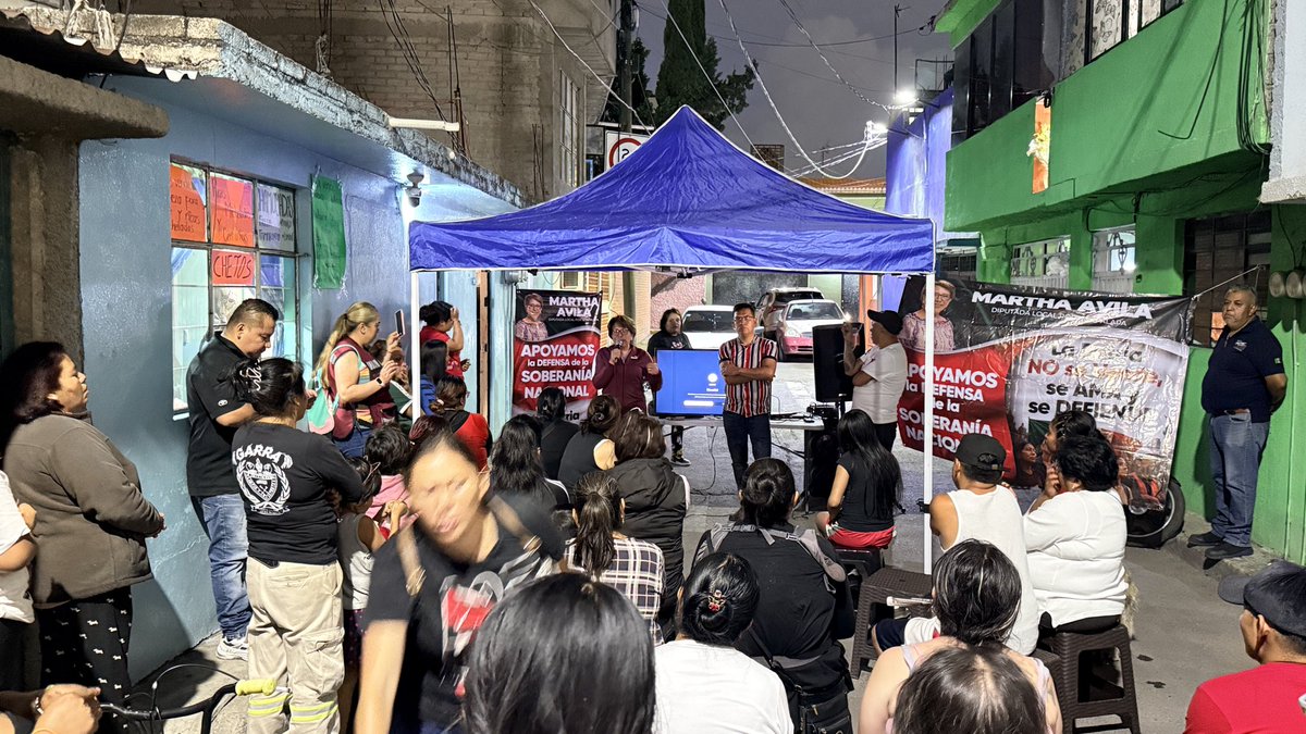 MarthaAvilaCDMX's tweet photo. Hoy realizamos una nueva Asamblea por la Defensa de la Soberanía Nacional en Santa María Aztahuacan, donde compartimos con las y los vecinos la importancia de mantenernos informados, organizados y unidos para respaldar el proyecto de transformación que vive nuestro país. https://t.co/UBD6SDoflm