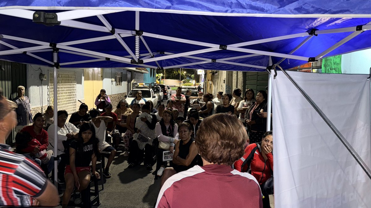 MarthaAvilaCDMX's tweet photo. Hoy realizamos una nueva Asamblea por la Defensa de la Soberanía Nacional en Santa María Aztahuacan, donde compartimos con las y los vecinos la importancia de mantenernos informados, organizados y unidos para respaldar el proyecto de transformación que vive nuestro país. https://t.co/UBD6SDoflm