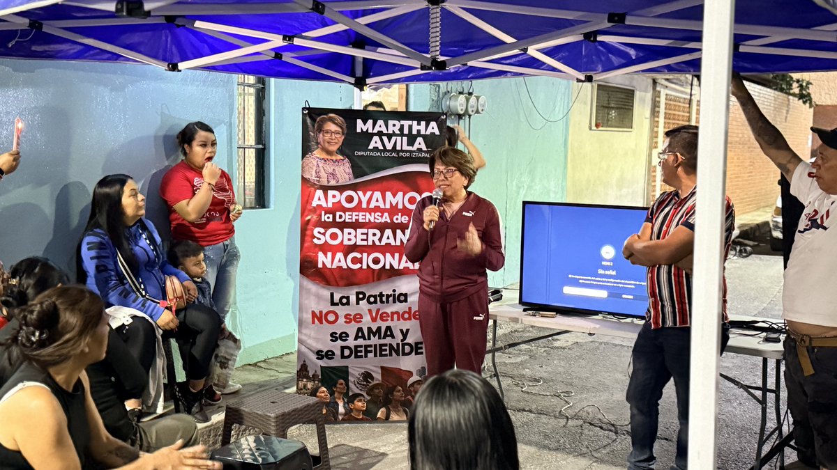 MarthaAvilaCDMX's tweet photo. Hoy realizamos una nueva Asamblea por la Defensa de la Soberanía Nacional en Santa María Aztahuacan, donde compartimos con las y los vecinos la importancia de mantenernos informados, organizados y unidos para respaldar el proyecto de transformación que vive nuestro país. https://t.co/UBD6SDoflm