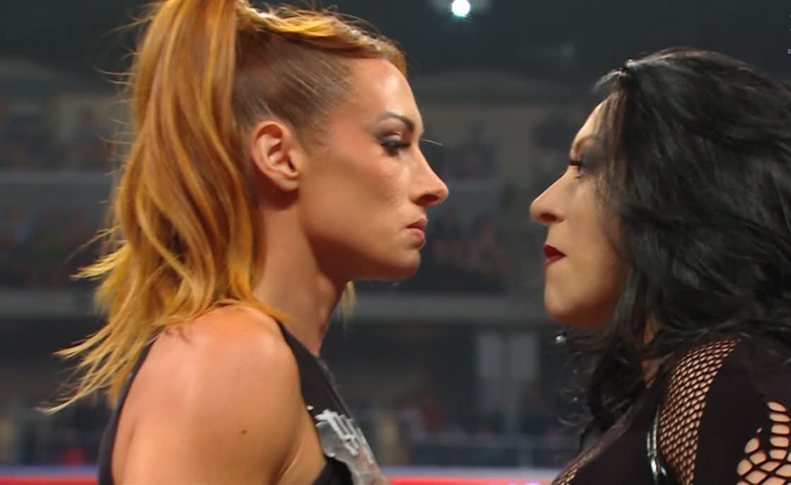 EntreLasCuerdas's tweet photo. El regreso de Becky Lynch, Stephanie Vaquer y Big Cass, ¿y Roman Reigns en Triple A? Un Raw después de SummerSlam estuvo lleno de sorpresas.

#WWE #Wrestling #LuchaLibre #Lucha #MondayNightRaw. https://t.co/7jFTuXQd8z
