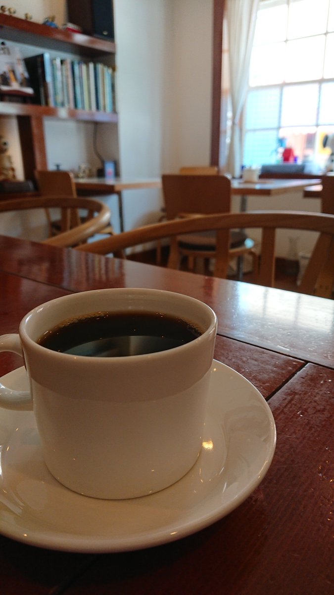 Cafeburuxu's tweet photo. 本日のおすすめ珈琲
「夏のスケッチ」￥600(税込)
エチオピア、ブラジル、コロンビア、タンザニアの４種ブレンド フローラルな香りと明るい果実味、キャラメルのような甘さ、ナッツの香ばしさが軽やかに香り立つ一杯です https://t.co/bclCxOG21C