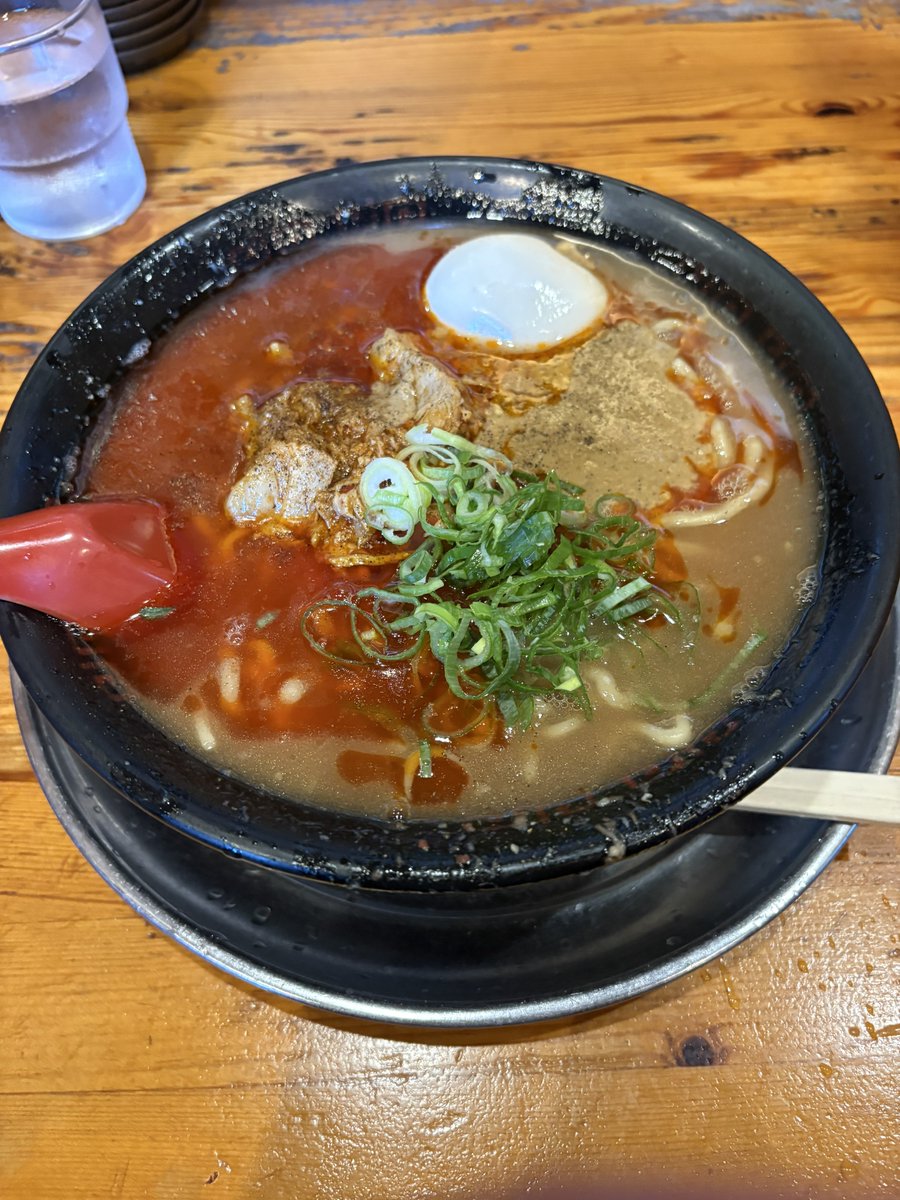 TKD803lol's tweet photo. 出先で近かったからつい来てしまった
限定麺うまい https://t.co/rd3LdugdHf