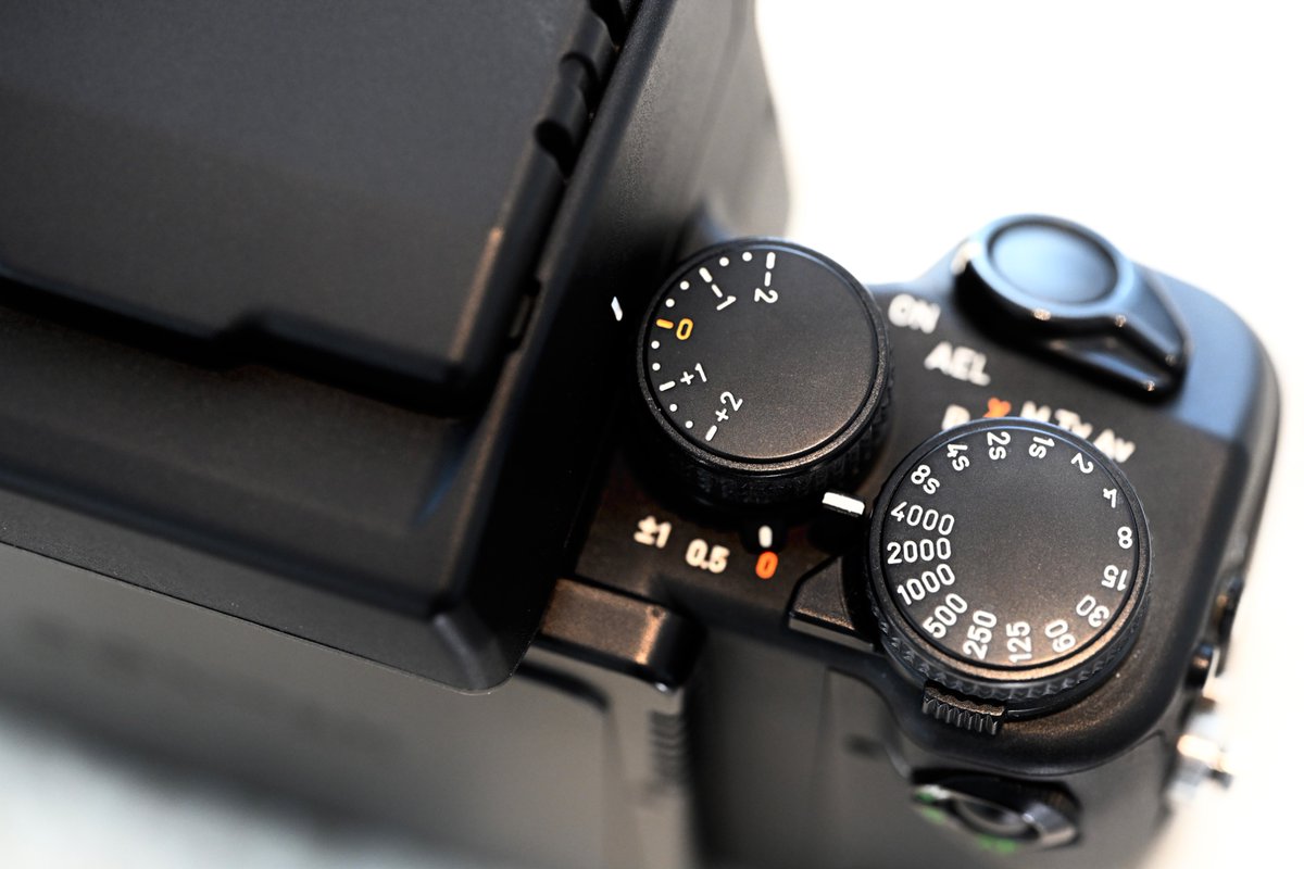 wattmann_cm_myh's tweet photo. ワットマン横浜ベイクォーターカメラ買取センターです

【入荷情報】
CONTAX 645

元箱付き、まるで新品のように綺麗なコンタックス645が入荷いたしました。実用は勿論、コレクションにも最適なコンディションです✨

#中古カメラ
#CONTAX https://t.co/BwhZpE8oCD