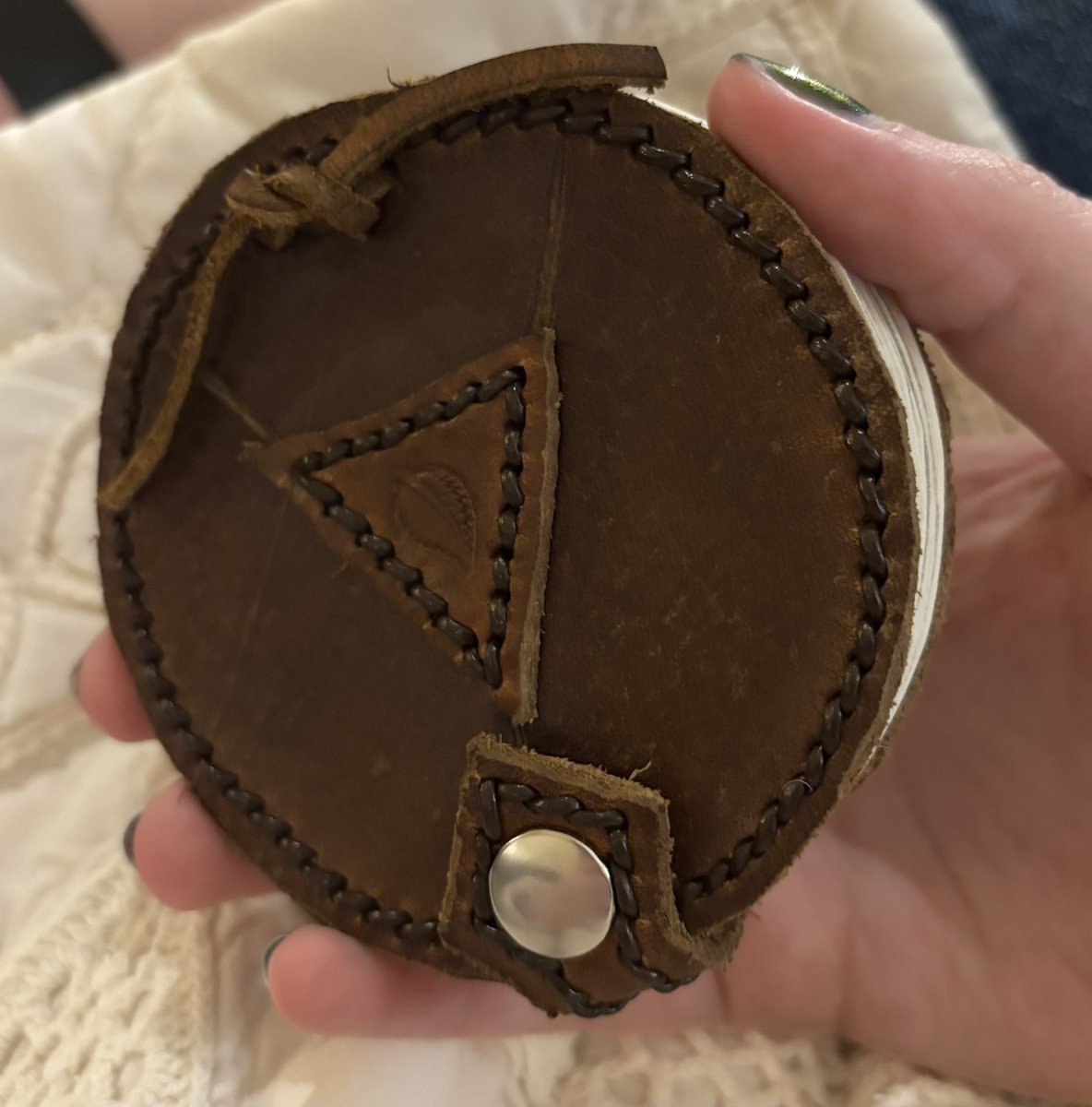 bunmellos's tweet photo. my friend handmade me a palm quire as a grad school going away gift 🥹 https://t.co/LU7EGzZjNp