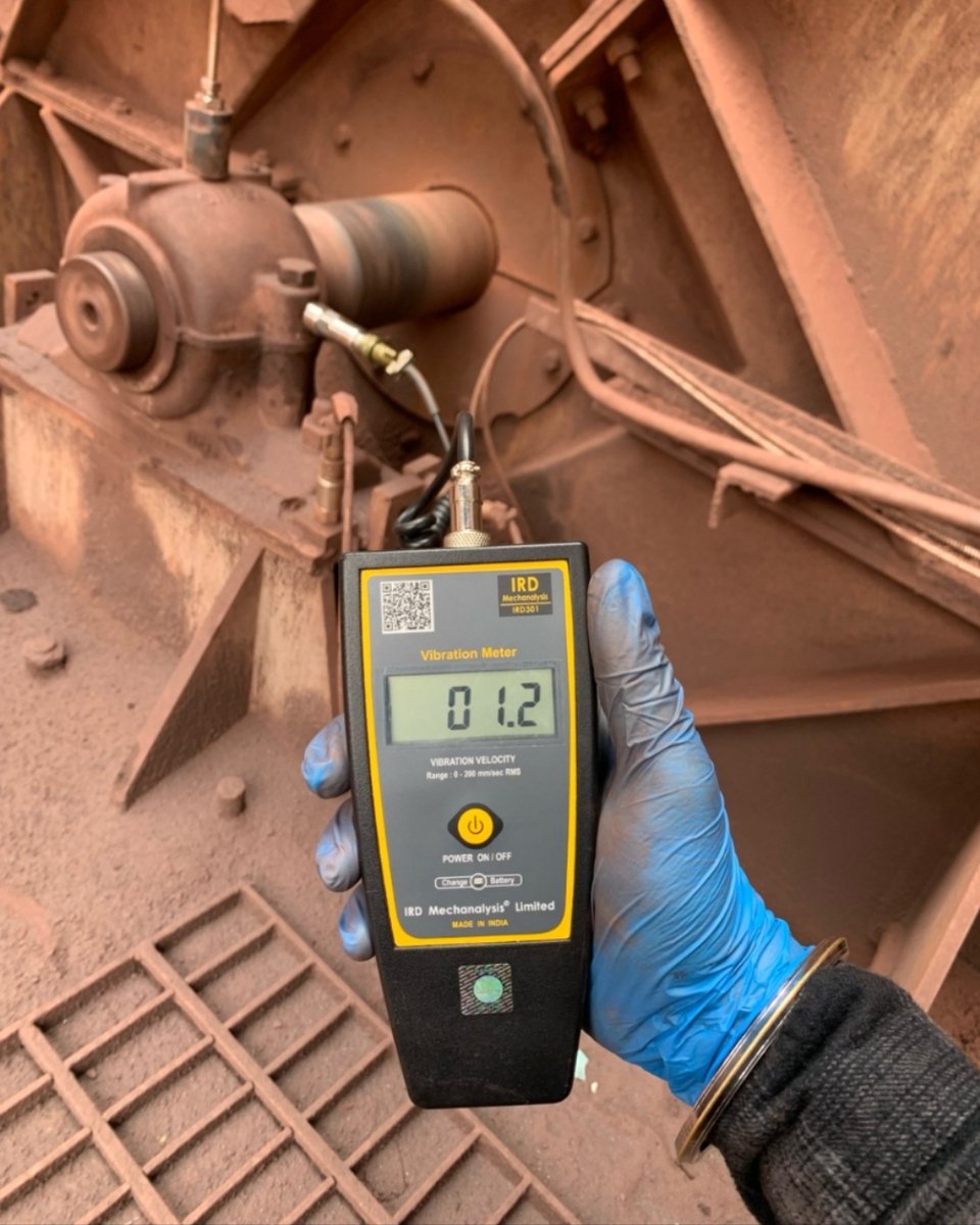 IRDMechanalysis's tweet photo. Measure Vibration in challenging environments. Explore our Simple and Easy-to-use Vibration Meters on https://t.co/M3hB3imcH5 #vibration #vibrationmeter https://t.co/4tFvaMDaR8
