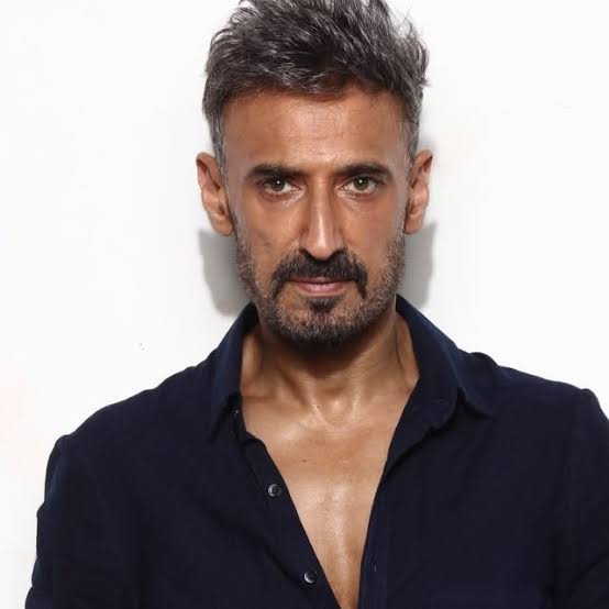SAMTHEBESTEST_'s tweet photo. #RahulDev joins #SalmanKhan - #Nayanthara's next untitled flick as one of the villains. 

He will start filming for his part opposite Salman Khan soon. https://t.co/uFfN5DhVZs