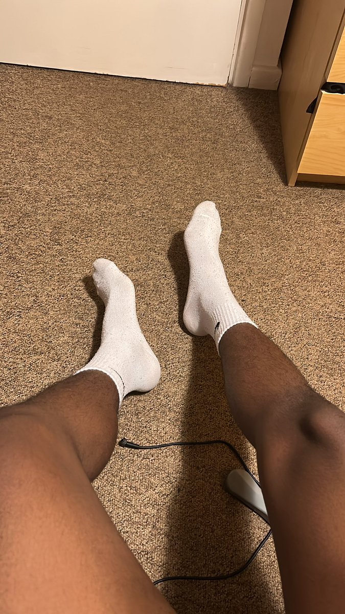 clongd20's tweet photo. sniff sniff boys 🧦 

#findom #cashmaster #cashcock #cashslave #paypig #cashfag #alpha #finsub #humanatm #drain #relapse #socks #feet #footfetısh #feetfetish https://t.co/2mKuk27Wy8