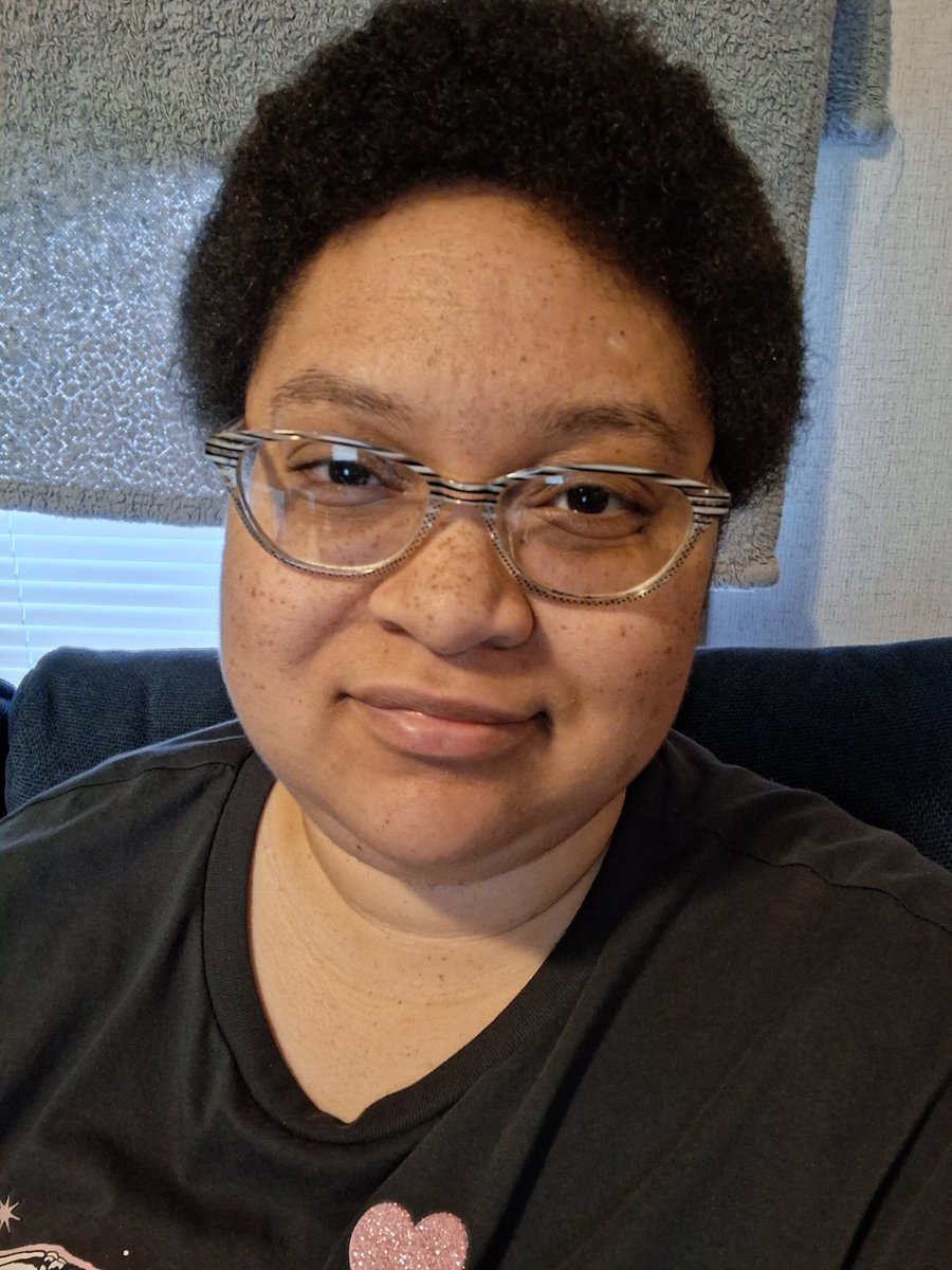 author_cdwaring's tweet photo. I'm back on X, everyone! It's been a long time since I posted. I've published a few novellas and working on a trilogy. I can’t wait to share my journey here with you all :) 

#writingcommunity #readingcommunity #homecoming #indieauthor #welcomeback

https://t.co/Cm84mUCzyn https://t.co/MDmWnNGZUu