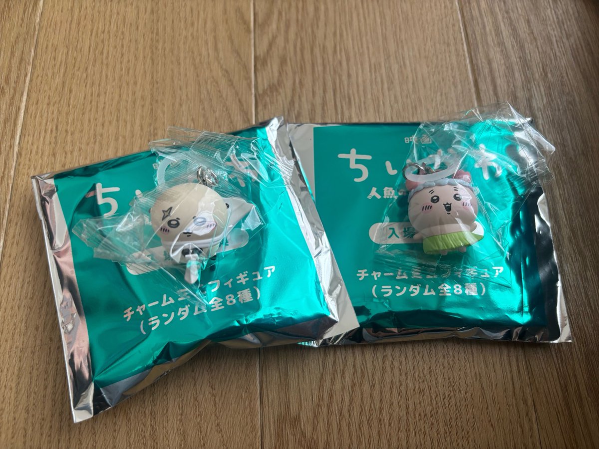ex_jsb_momo's tweet photo. @yokunerukodesuu 検索より失礼いたします。
カニさんとラッコ所持しているのですがちいかわ＋ハチワレの2:2、厳しければちいかわとの2:1と交換可能でしょうか？
ご検討よろしくお願いいたします🙇‍♀️ https://t.co/1ognYBDTuJ