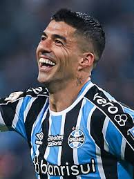Wes565656's tweet photo. @ferreirinhaaafc Suárez  idoso destruiu o bairro https://t.co/PQBcgDkPNL