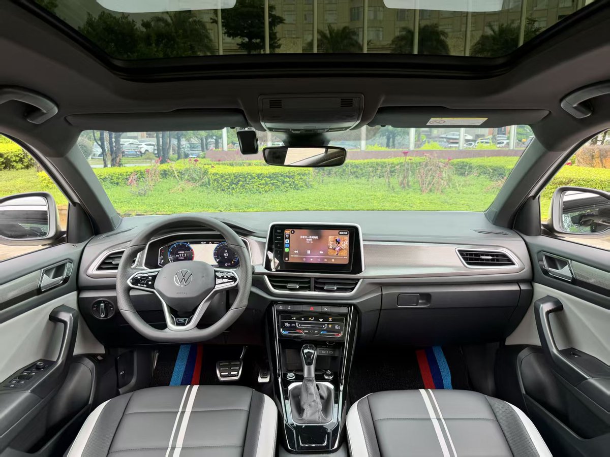 Austin67tuo's tweet photo. ✨ Like New, Better Price: 2024 VW T-ROC 300TSI
Why buy new when you can get this nearly-new gem?

📅 Manufactured: March 2024
🛣️ Odometer: 13,000 km
⚙️ Specs: 300TSI (1.5T) | DSG Transmission
🛠️ Status: Well-maintained, Ready for inspection

Don't miss. Message us now! 💬 https://t.co/PLntvsUjun