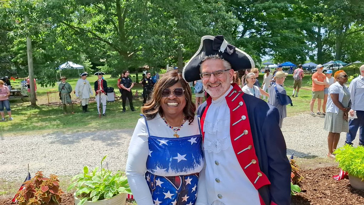 mdwarrenjr's tweet photo. Great to celebrate America 250 in a nonpartisan way with Executive Dave Coulter, Mayor Mike McGuiness, Representative Brenda Carter, and many more! Thrilled to speak on The Revolutionary Words that Forged America #america250 #wewinwithwarren #pontiac #oaklandcounty https://t.co/75C0YTU1F9