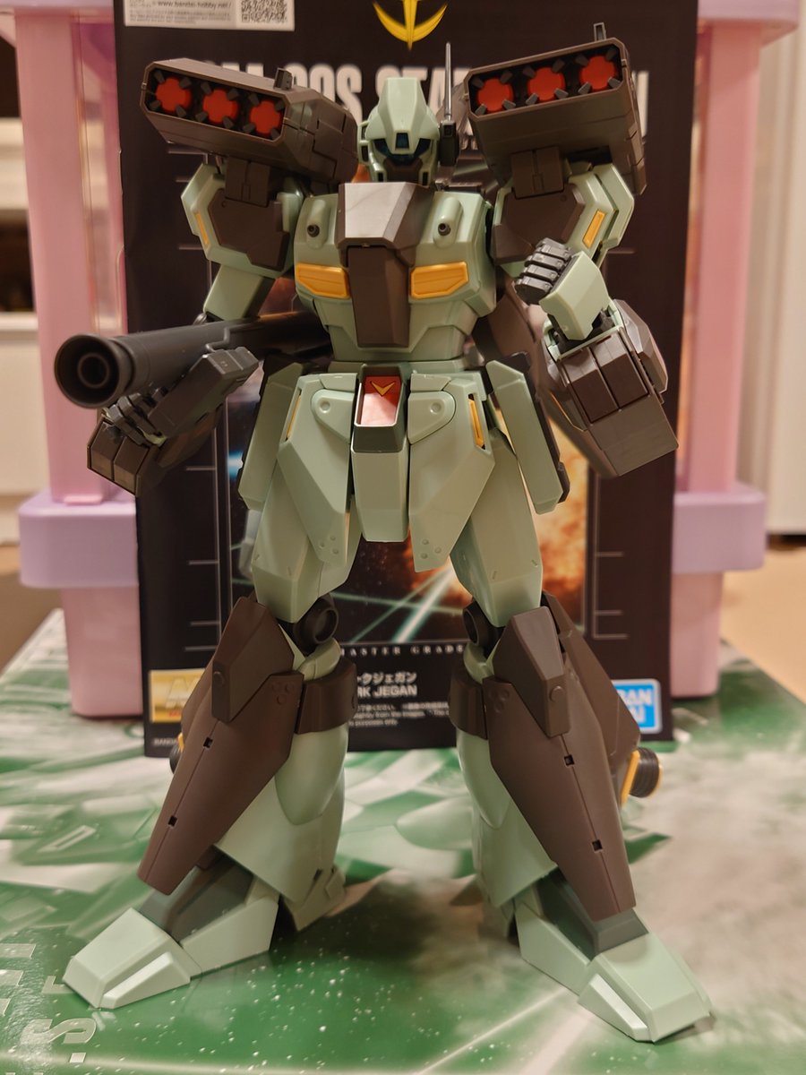 yuro1985's tweet photo. 暑いですね〜

久しぶりにMGをパチ組みしました。
かなり良いキットです

#ガンプラ 
#プラモデルライフ https://t.co/lHlxWykPEo