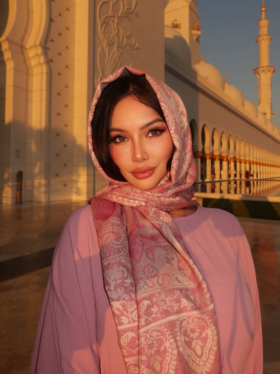 EdwardsOli31829's tweet photo. Abu Dhabi 🕌🩷 https://t.co/o1ID8jcg9V