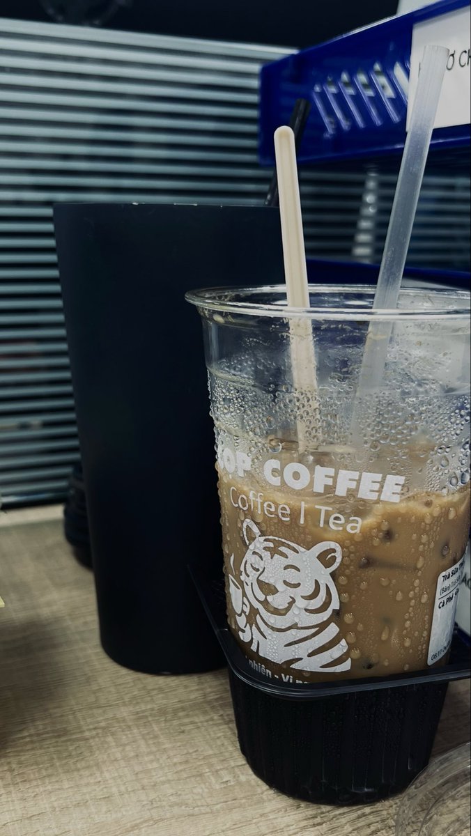 Myhne15's tweet photo. Chuyệnn là homnayy e dậyy muộnn các pác ạ🥲 

Lỡ mấtt GM các pácc thì thuii e bù chúc các Páccc coá mụt buổi trưaaa vuii voẻee nhéee😚😚

Mời các  Pácc iuuuu cụa iem dùngg háa cảooo nhớ😉😉 https://t.co/2QYMfmscz6