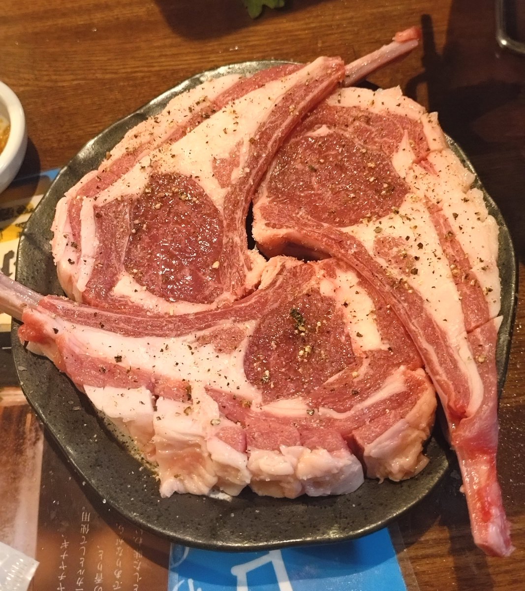 sachiko0718's tweet photo. 札幌2日目の夜は札幌にある大好きなジンギスカン屋さんへ🥲💕
前回時間の都合で行けなくて泣く泣く諦めたので今回絶対行くと決めていて、かなり久しぶりに行くことができてめちゃくちゃ嬉しかった😭相変わらず美味しかったし〆のラーメンも最高でした👍🏻👍
店員さんとのおしゃべりも弾みよき夜でした♡ https://t.co/duF5HLhadL