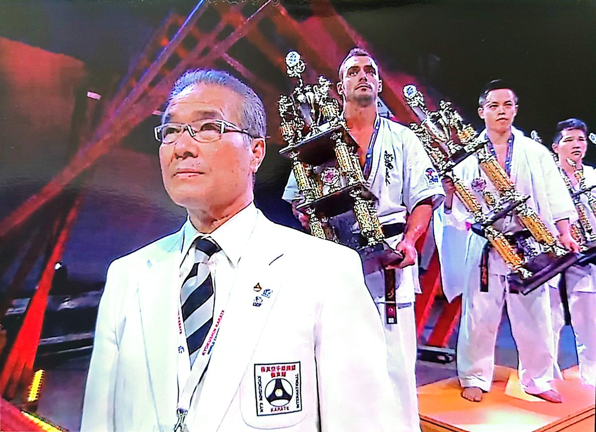 BESTofkarate's tweet photo. 盧山初雄会長のご冥福を心よりお祈り申し上げます。

​5歳で空手と出会い、気づけば私の人生の中心にはいつも空手がありました。

直接最後にお会いできたのは約10年前ですが、あの時いただいたお姿や言葉は、今も私の胸に強く残っています。

​空手と出会い、今も空手に携われることに感謝してます。 https://t.co/oDxpm3Wrr6