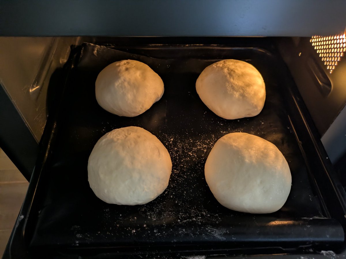 waveUO's tweet photo. しっかり膨らんでくれました
今から焼きます
#手作り　#パン https://t.co/SXm3eX2jvx