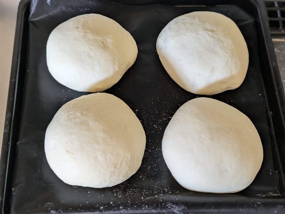 waveUO's tweet photo. しっかり膨らんでくれました
今から焼きます
#手作り　#パン https://t.co/SXm3eX2jvx