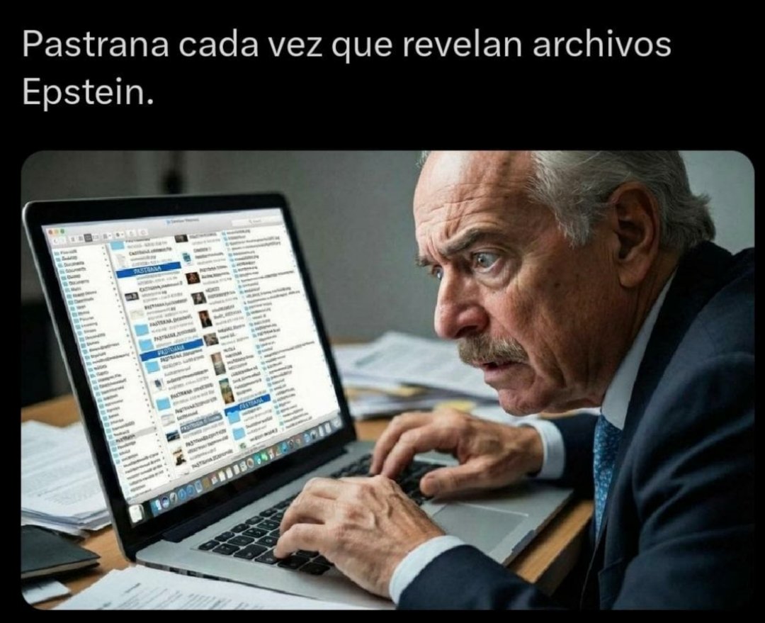 cobretijoe's tweet photo. @AndresPastrana_ @petrogustavo Andrés lolita exxxpress Pastrana, dichosos los ojos. https://t.co/laSilhSWNl