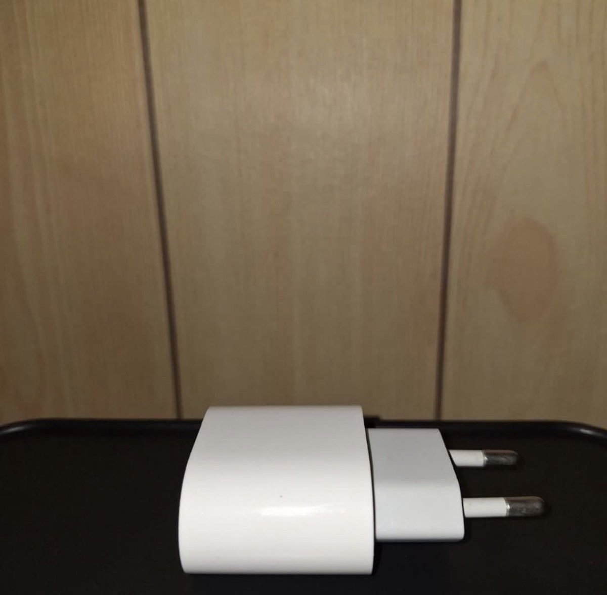 dailyaw_'s tweet photo. WTS Kepala Charger Apple Original 20W USB-C

Dipake 2x aja, karna langsung ganti hp Samsung 

380k open nego santai

Pengiriman jkt, bisa oren for subsidi ongkir https://t.co/zuVFjXC6kv