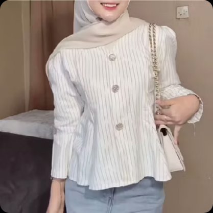 RuruWatanabe_'s tweet photo. Aku tuh tipe orang yang kalau nemu blouse yang nyaman dan jatuhnya bagus, ujung-ujungnya dipakai terus. Tinggal ganti bawahan aja, look-nya udah beda
Linknya aku taruh di bawah ya
https://t.co/mJGRVyKpfb https://t.co/iET7B2MikS
