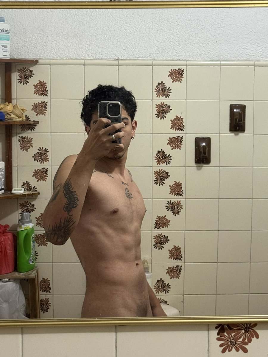 ghoesrip24's tweet photo. #doggystyle #analplug #moan #chudaivideos https://t.co/1Ks09ub4s6