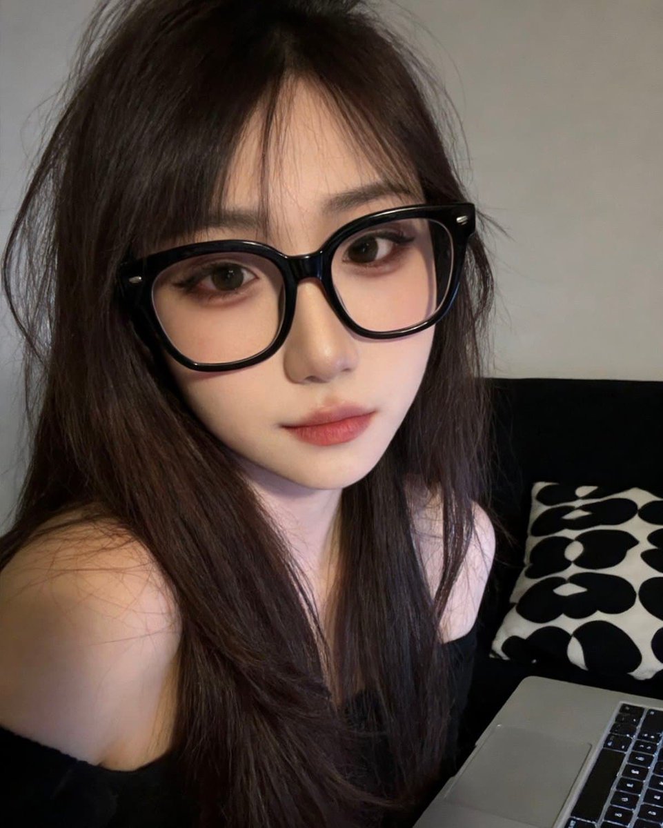 dp_nszx's tweet photo. 高颜值女神 身高163 体重90 脚码37 在房山 最近在北京 可以上课 可以上门 空降 #北京女S https://t.co/b7VEPd8660