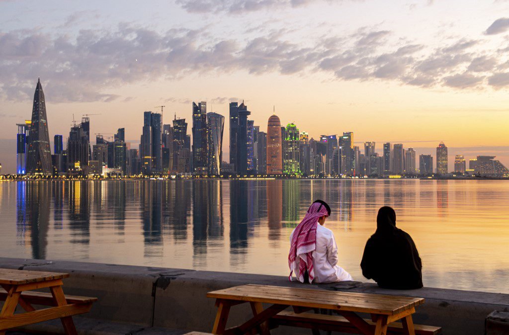 ARMLBALGER's tweet photo. هذه ليست صور الذكاء الاصطناعي 
هذه دولة قطر 
قطر دولة حجمها أصغر من مدينة الجزائر العاصمه بعشر مرات. 
سبب وصول قطر الى هذا التقدم والنجاح هو الثروات الطبيعية الغاز الطبيعي والبترول والتوزيع العادل لعائداتها على الشعب. 
الجزائر تملك من الغاز والبترول مليار مرة أكثر وأكبر من قطر. https://t.co/XHciOQk1ad