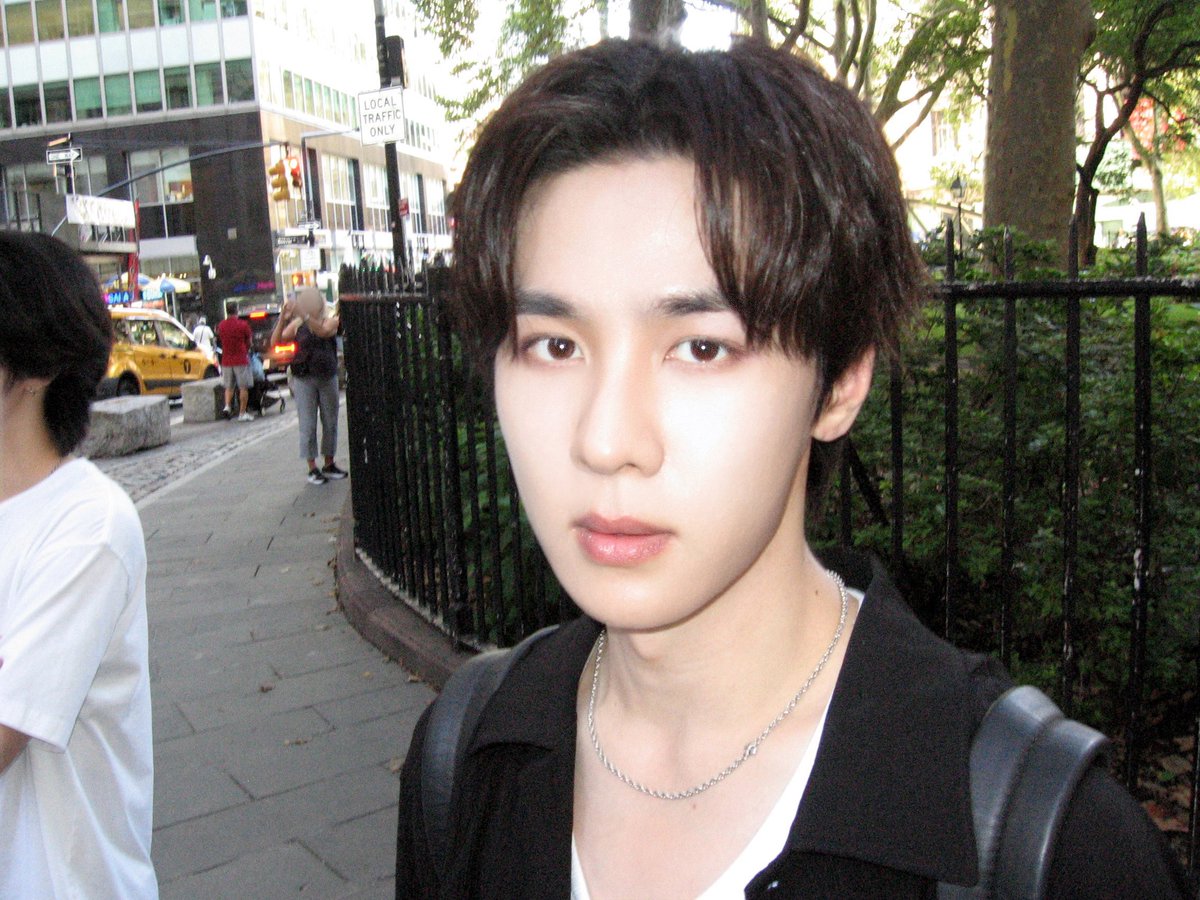 WayV_official's tweet photo. see you again NY 

#WayV #威神V https://t.co/LQga53Gfpb
