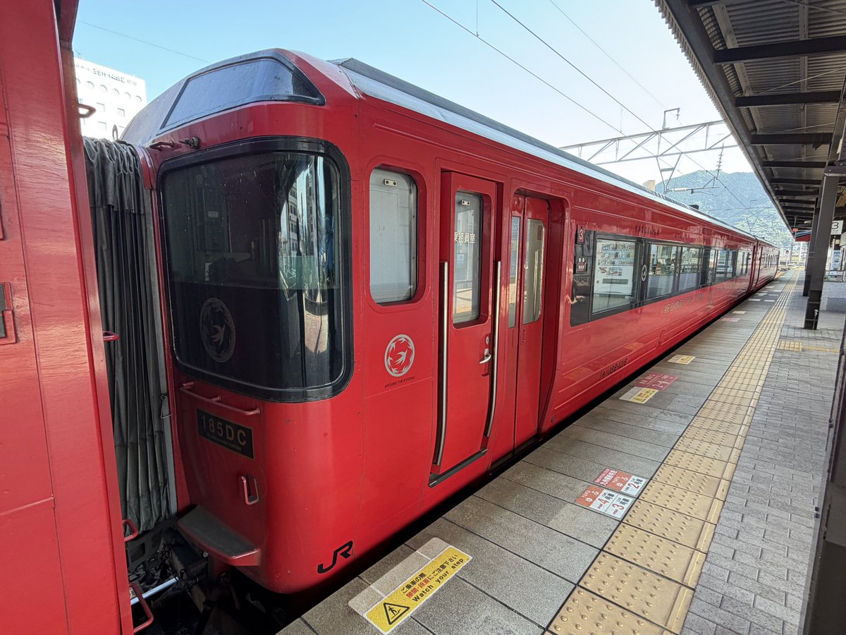 DpTT214's tweet photo. 待ってました！キハ186

しかし、TOMIX製と互換性はあるのかな🤔 https://t.co/tbZ0bM255j