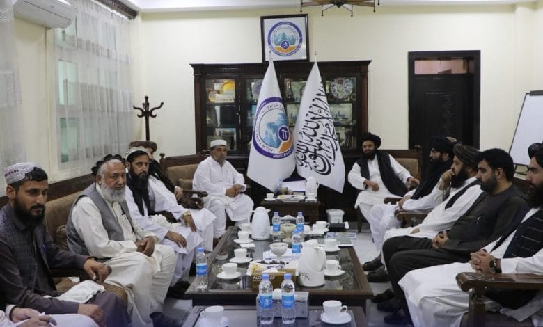 NisarBadri's tweet photo. کانونو او پټرولیم وزارت:

د پروان ولایت د سرخ پارسا ولسوالۍ د فرنجل سیمې د باریت کان د کېندنې او پروسس تړون د ۱۰۶ میلیونه افغانیو په پانګونه له نبي افغان د کانونو د کېندنې او پروسس شرکت سره د پنځو کلونو لپاره لاسلیک شو. https://t.co/VXELP1ZTPS