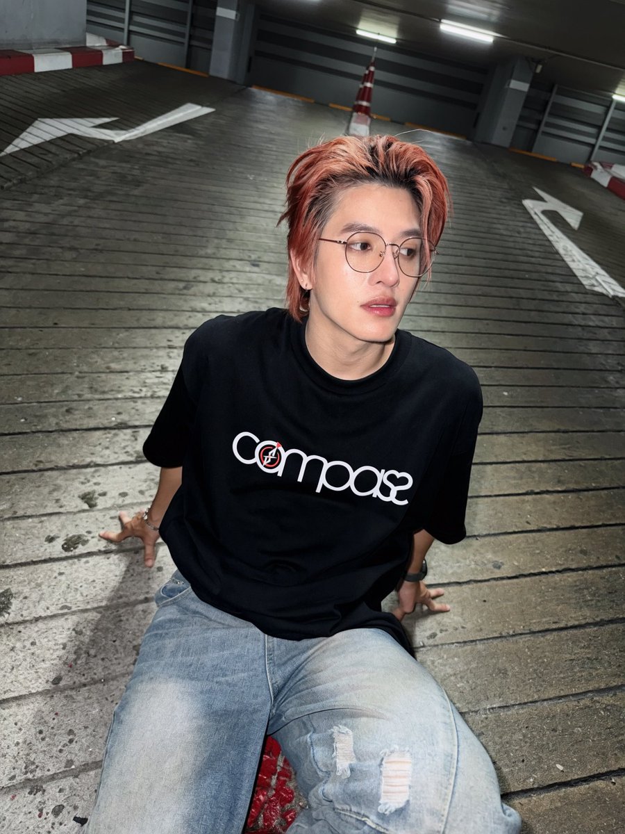 HosuCompass's tweet photo. ขอบคุณเสื้อ Compass สวยๆจากกกก Fifty-nine by THUB
#hosucompass 
#compassdfj 
#dfjentertainment https://t.co/4kMIMqzTmD