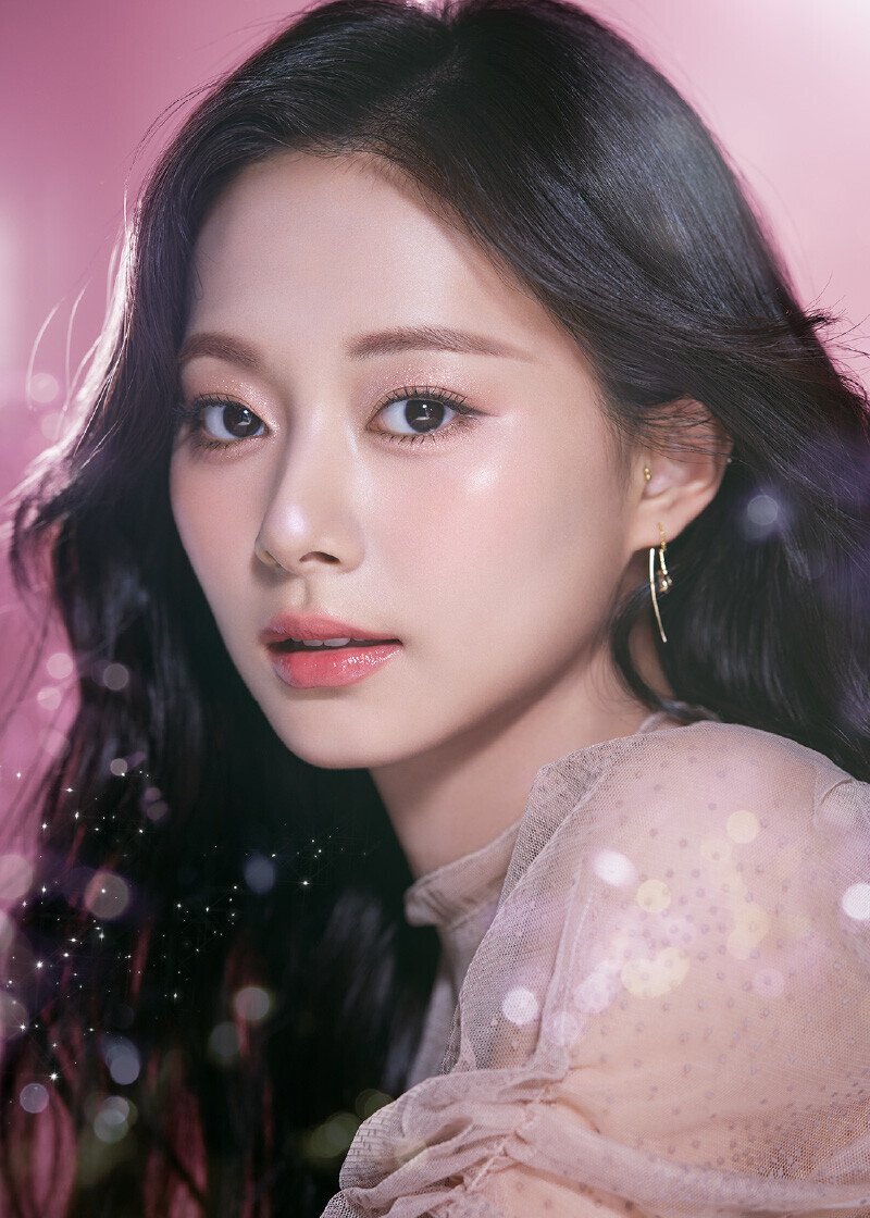 TOP100KPOP's tweet photo. TZUYU was the second most popular member of TWICE in July.

🔗 https://t.co/w1RsarQJBS https://t.co/DDtJGvQP8f