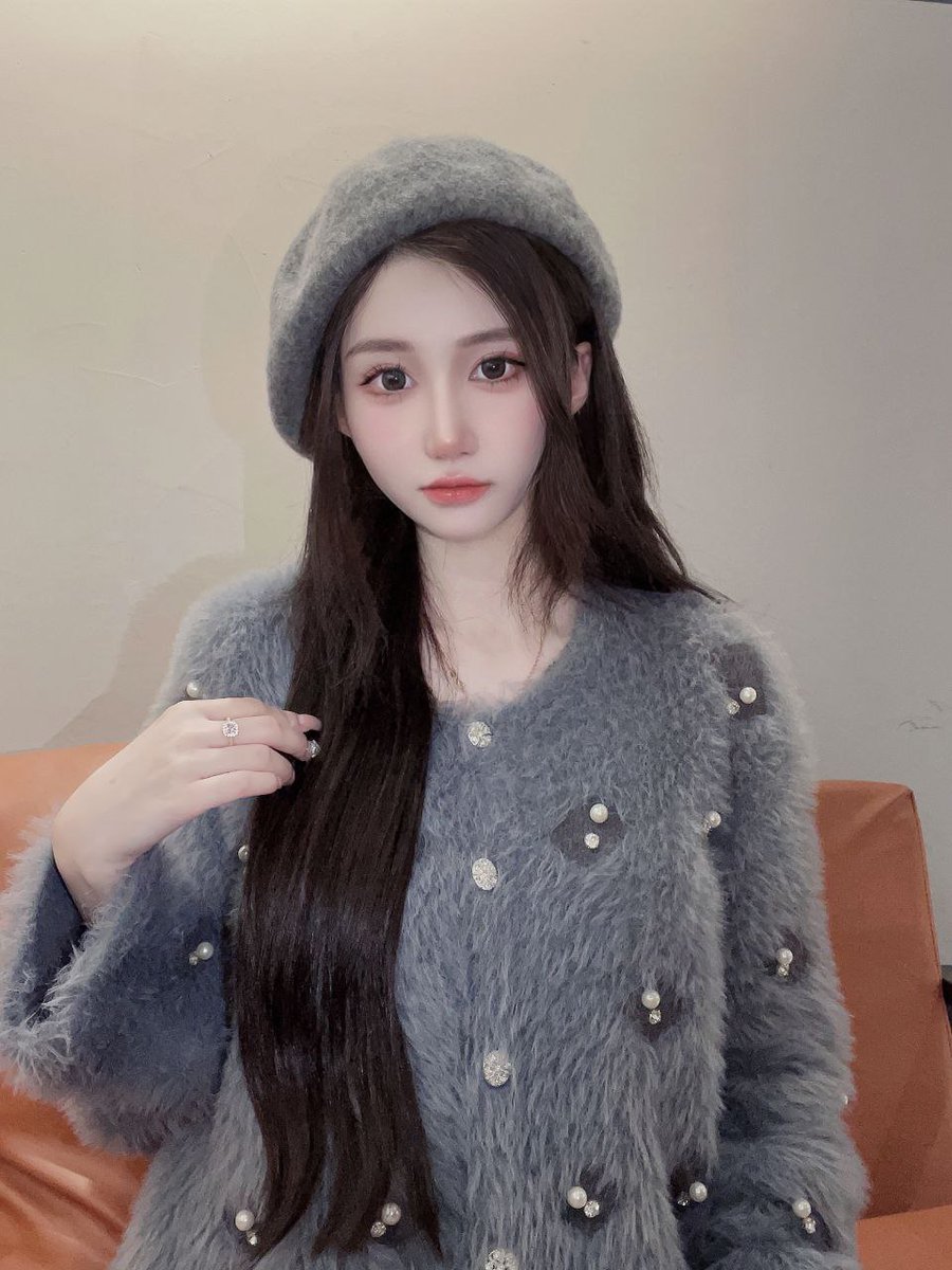 b0ogieee's tweet photo. #漯河
老师065
截图联系客服：@LbBechara

（订100抵课费，白嫖勿扰）
春天里多的是我们之间的小秘密?
临颍县 https://t.co/Fl2mz0wc26
