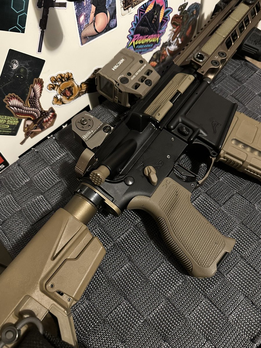 Tacticaljavi999's tweet photo. @radianweapons Ambi 45 degree safety✅ 🔥#FDE #ARP #Geissele #AeroPrecision #DanielDefense #Holosun #AEMs https://t.co/uQepnKSyaP