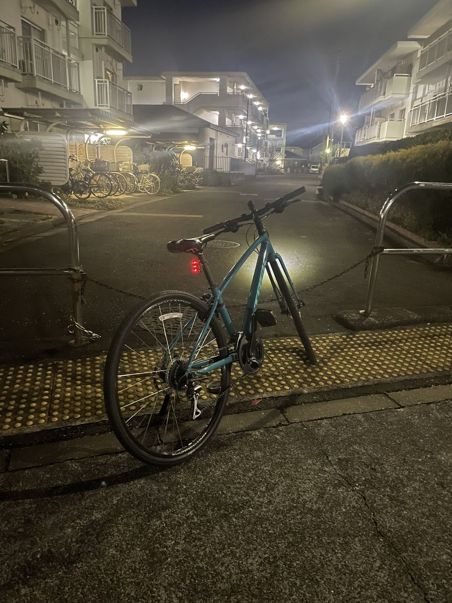 SonofaMitchh's tweet photo. 【自転車を探しています】
先日、都内で配達中に盗難に遭いました
車両: クロスバイク Trek Fx2 Women's Disc
最後に停めた場所: 新宿区富久町15
時間: 7/29(水)19:10頃
色: 緑っぽい青
特徴: フレームに傷多数有、付属品は画像参照下さい

もし見かけたらDMやリプライで情報いただけると幸いです🙇‍♀️ https://t.co/m7e1vqjfLG