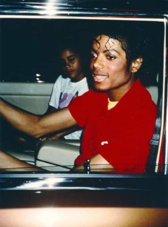 mjsdreamer's tweet photo. Michael as your older bf while you’re stressed out in grad school and he comes to see you and it makes you forget all the stress of school… https://t.co/zqFqQuCOxg