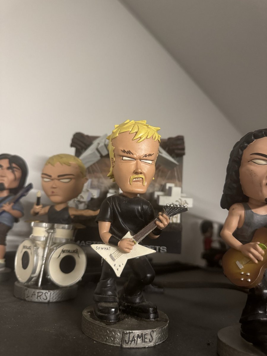 purotejasbbq's tweet photo. @Metallica Happy birthday James and me! 🎂🍻 aug 3 https://t.co/Q3gY8nb8f1