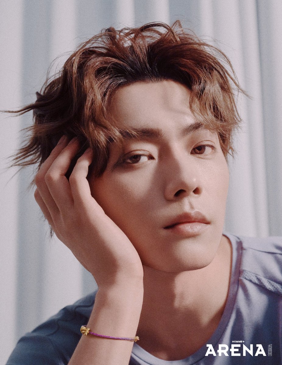 Xkfangirl88's tweet photo. 4/8/2026 ARENAHOMMEPLUSๆถๅฐ็ซๆๅบ weibo update
This year marks the *10th anniversary of Xu Kai's debut*. His journey hasn't always been smooth, but his willingness to push beyond his comfort zone has ultimately paid off.
His portrayal of #ChenHui in the drama #ๆนๅๅ
ซ็พ็ฑณ completely shattered the public's image of him as merely a refined, handsome costume-drama actor.
It was also the first time he fully took on a morally gray villainous role, and, as Xu Kai himself admitted, "It was incredibly satisfying to play."
1/3