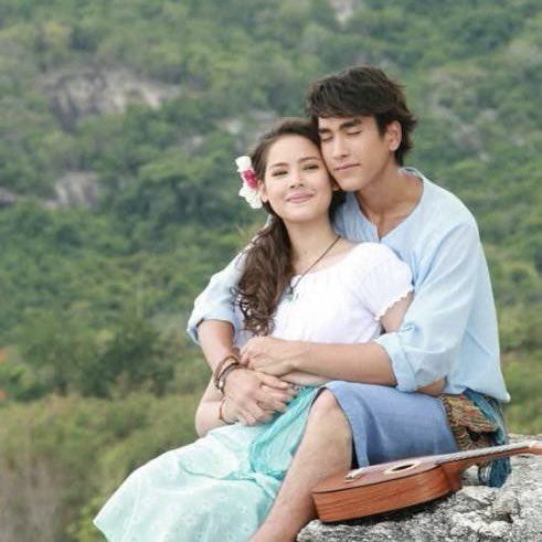 heybeoo's tweet photo. โพสนี้มีคู่จริงสองคู่นะ

.              เอมี่บอนนี่                                ณเดชน์ญาญ่า https://t.co/5eLfKxPhl3