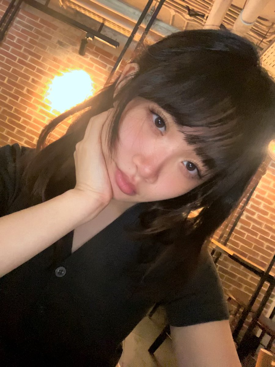 poepoemari's tweet photo. Ngafe hari ini lightingnya cakep bgt >.<

Hope you are having a nice day today❤️😙 https://t.co/fEOL6Qqrw5
