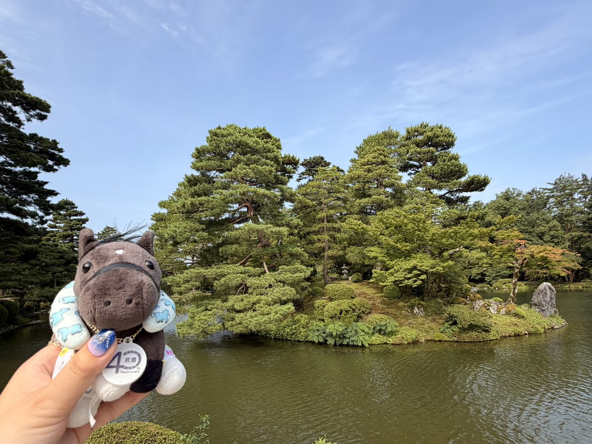 ordeep520's tweet photo. 金沢（&amp;白川郷）旅行に行ってきました！
前田利家を祀っている尾山神社で勝ち守りを買ってきたので、ロブチェン三冠祈願に送りたい……現役馬に送ったことないんだけどネットで調べたように厩舎宛に送れば良いのかなあ…… https://t.co/ymdIWF3SLe